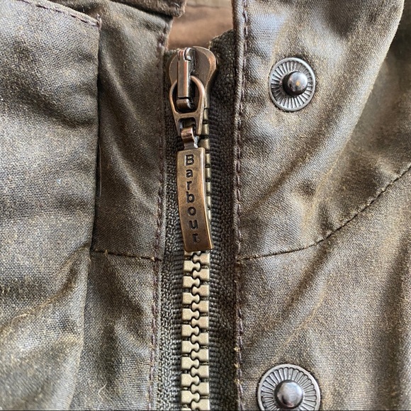 Barbour Women’s Waxed Cotton Utility Jacket - Picture 11 of 15